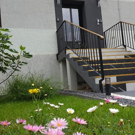 Fantastico Exlcusive Hotel Senta Bagian luar foto