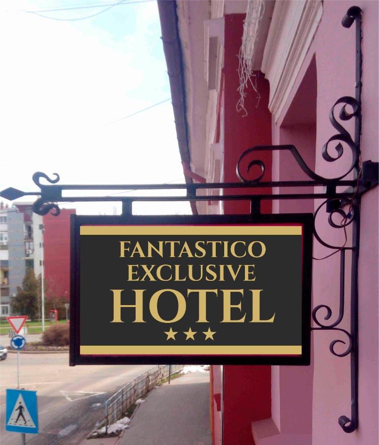 Fantastico Exlcusive Hotel Senta Bagian luar foto