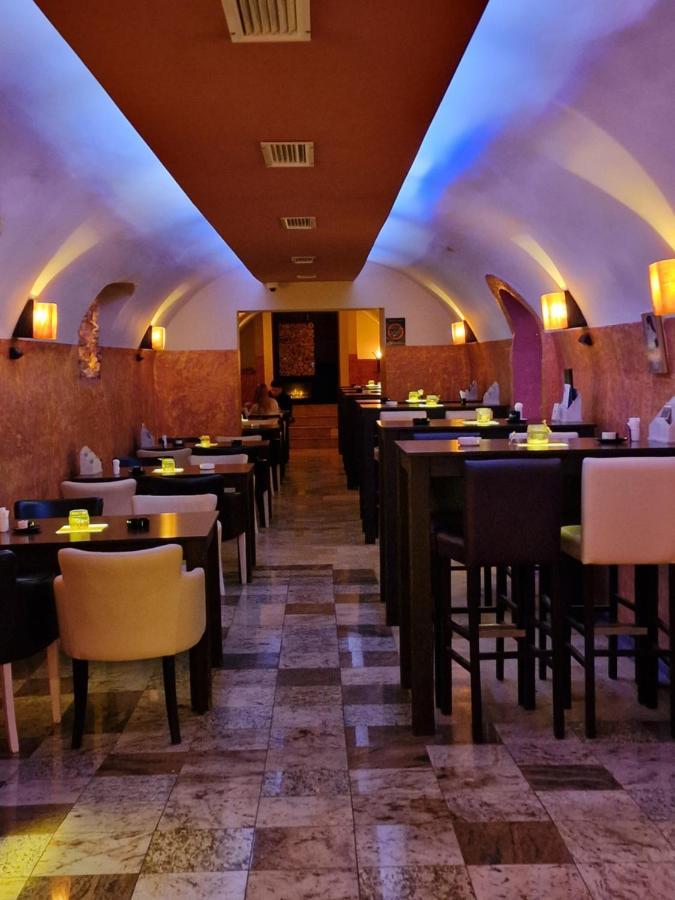 Fantastico Exlcusive Hotel Senta Bagian luar foto