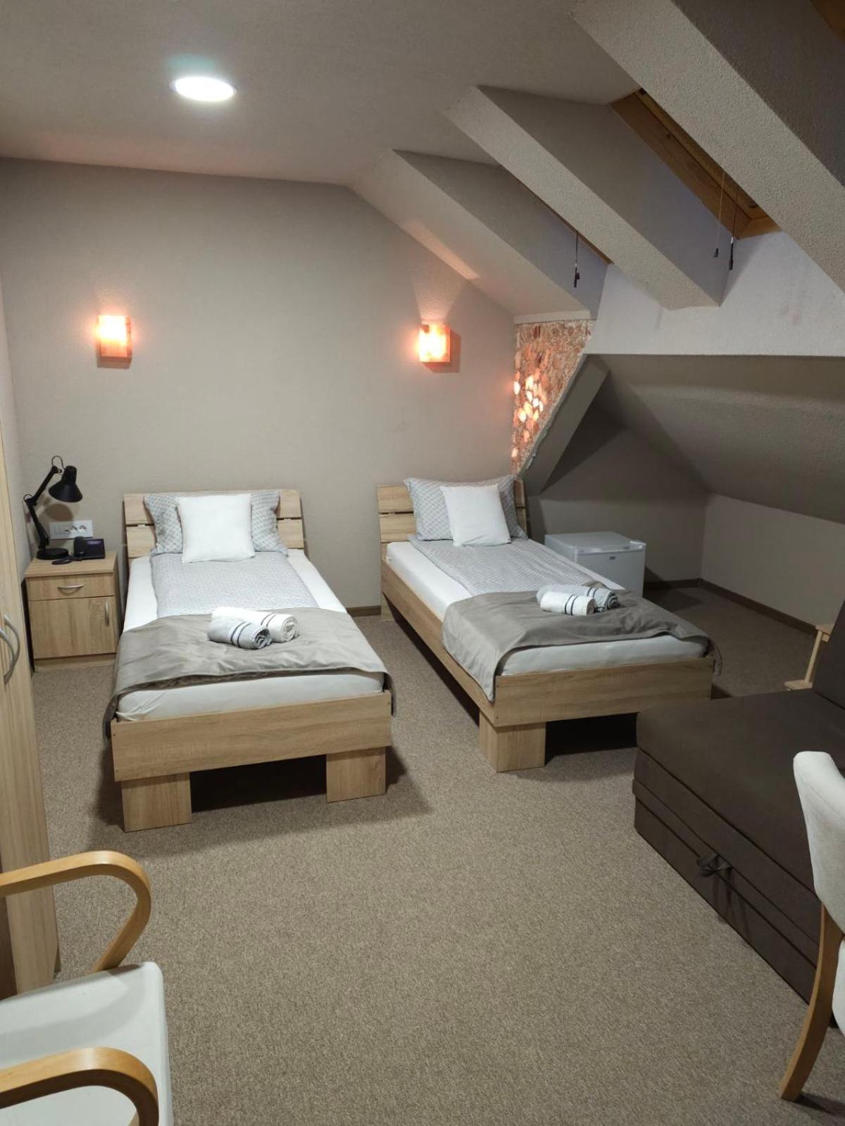 Fantastico Exlcusive Hotel Senta Bagian luar foto