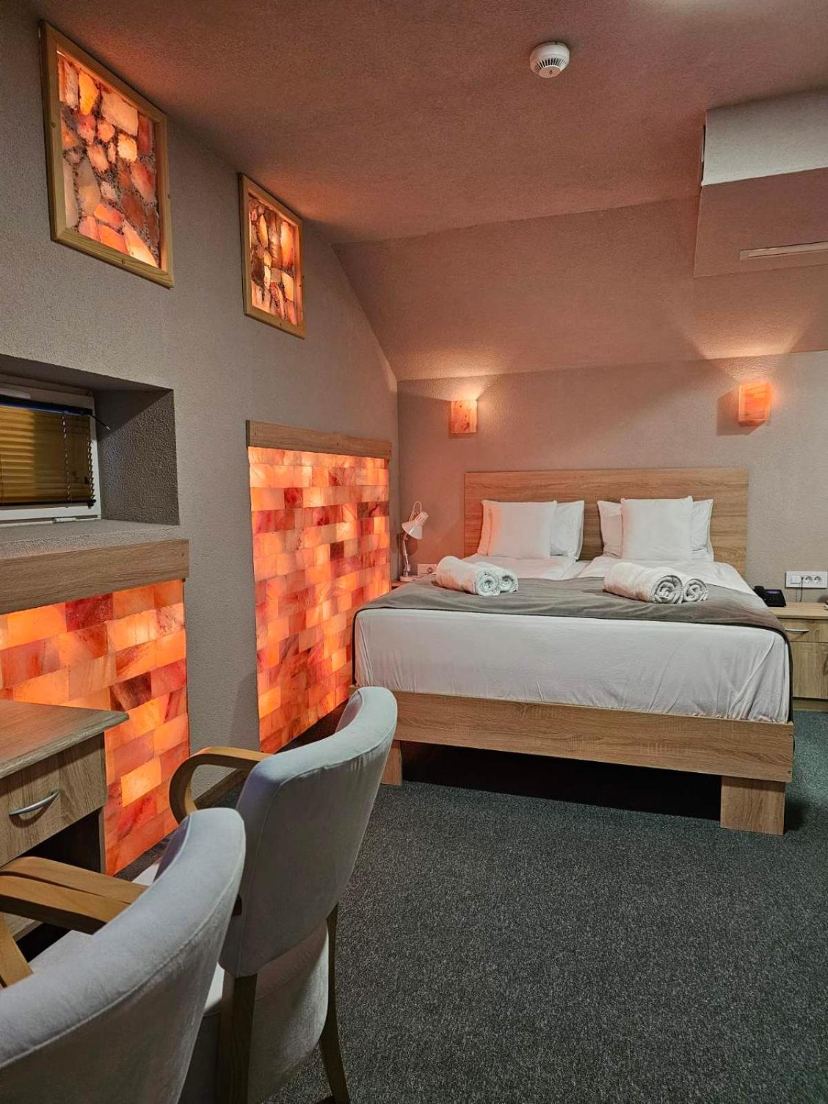 Fantastico Exlcusive Hotel Senta Bagian luar foto