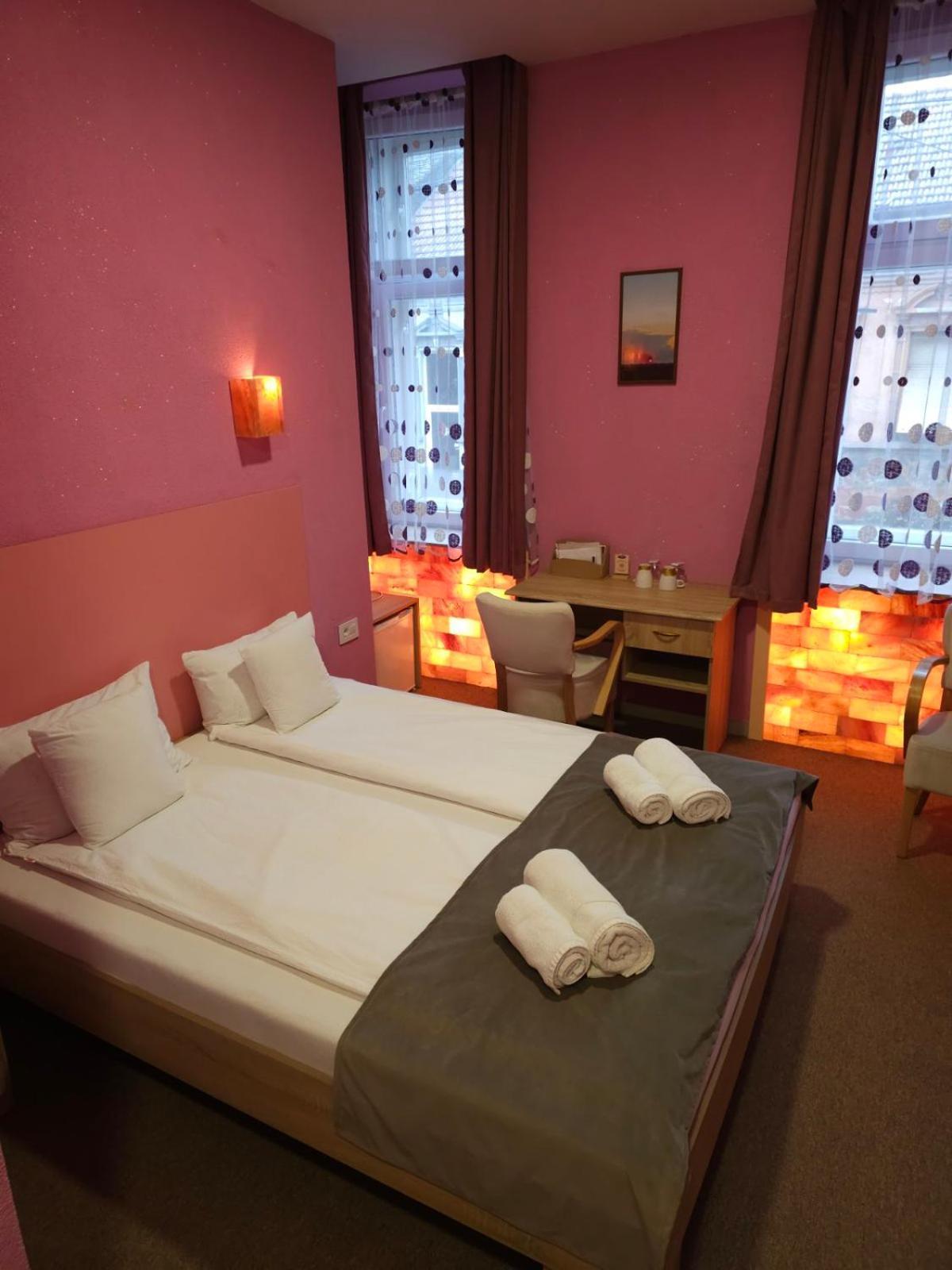 Fantastico Exlcusive Hotel Senta Bagian luar foto